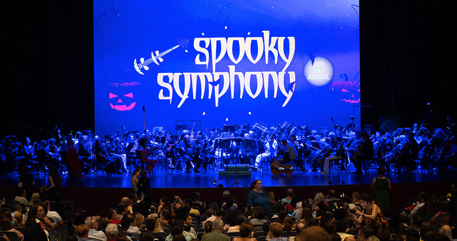 Spooky Symphony tounen.